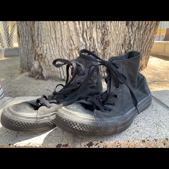 Converse!! - Picture 2 of 5